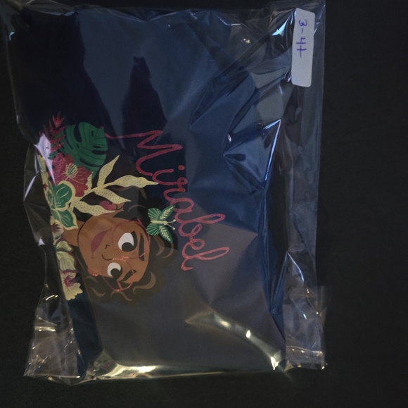 Mirabel Character 2 Piece Hoodie Set - Picture 4 of 4